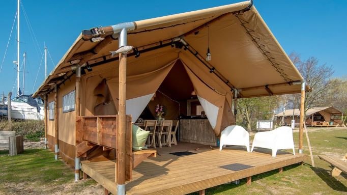 safari tent torre del sasso